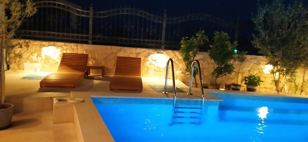 Villa Mira 特罗吉尔 外观 照片